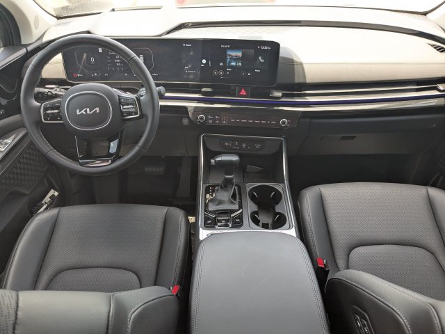 Certified 2026 Kia Carnival SX Prestige FWD image 13