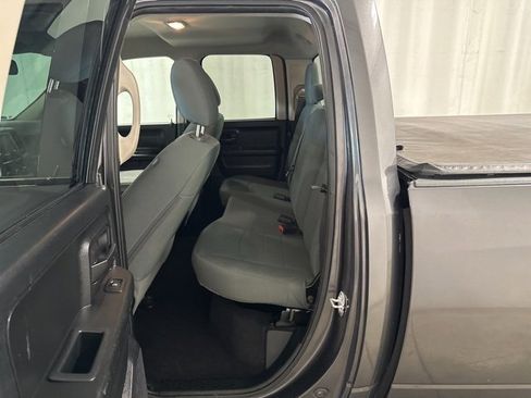 Used 2017 RAM 1500 ST w/ SXT Appearance Group image 11