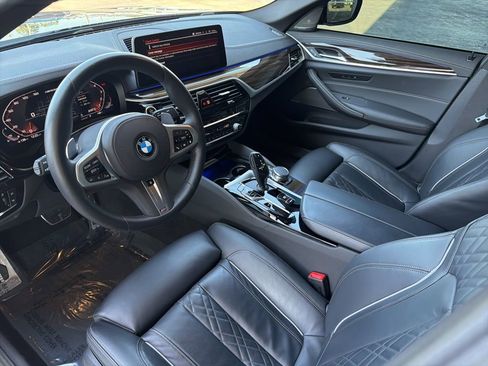 Used 2023 BMW M550i xDrive w/ Parking Assistance Package image 10