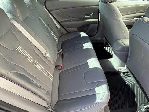 Used 2021 Hyundai Elantra SEL w/ Convenience Package FWD image 32