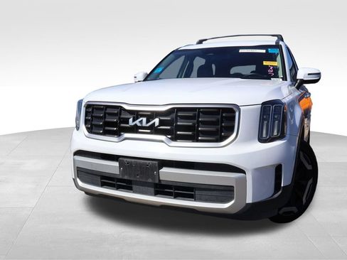 Used 2025 Kia Telluride S AWD/4WD image 9