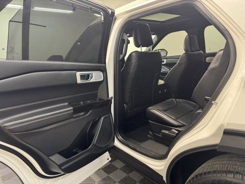 Used 2021 Ford Explorer ST w/ ST Street Pack image 29