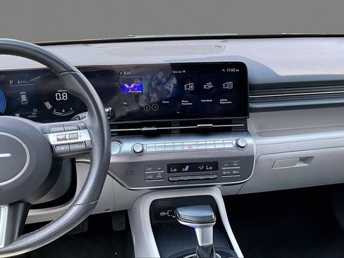 Used 2025 Hyundai Kona SEL AWD/4WD image 6