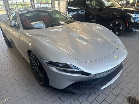 Used 2022 Ferrari Roma RWD image 4