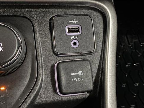 Used 2018 Jeep Compass Latitude w/ Popular Equipment Group image 20