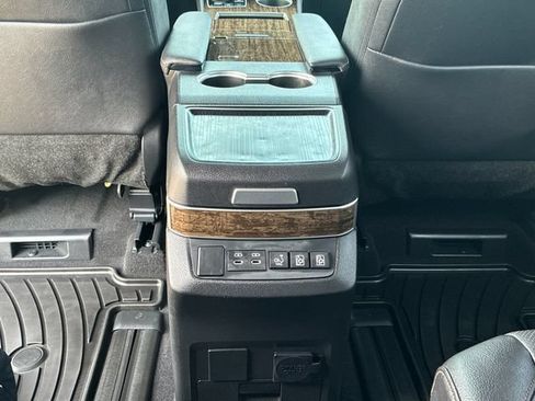Used 2026 Toyota Sienna Platinum AWD/4WD image 14
