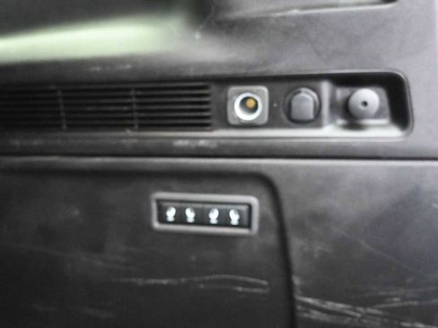 Used 2023 Jeep Wagoneer L Series III w/ Preferred Equipment Group image 28