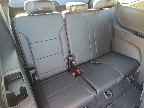 New 2026 Chevrolet Traverse LT image 12