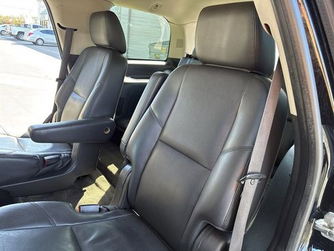 Used 2014 GMC Yukon Denali image 27