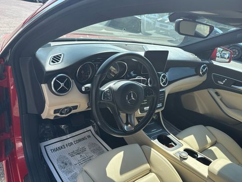 Used 2019 Mercedes-Benz CLA 250 4MATIC w/ Premium Package image 19