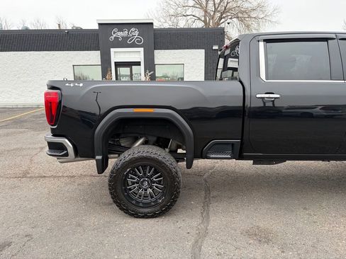 Used 2023 GMC Sierra 2500 SLT w/ SLT Convenience Package image 4