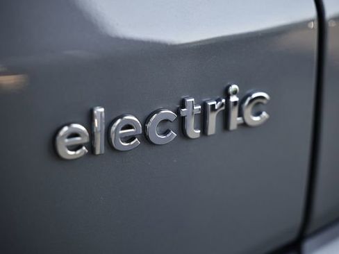 Used 2023 Hyundai Kona SE w/ Cargo Package FWD image 11