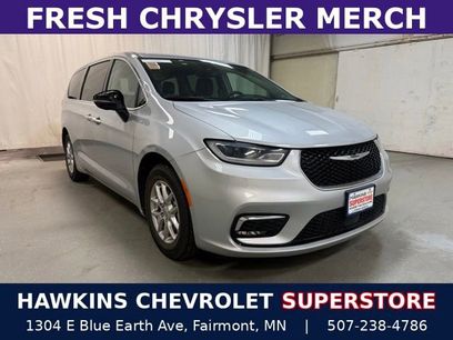 Used 2024 Chrysler Pacifica Touring-L