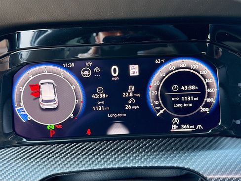 Used 2025 Volkswagen Golf R Black Edition image 39