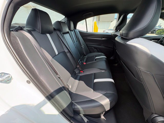 Used 2025 Toyota Camry SE FWD image 30