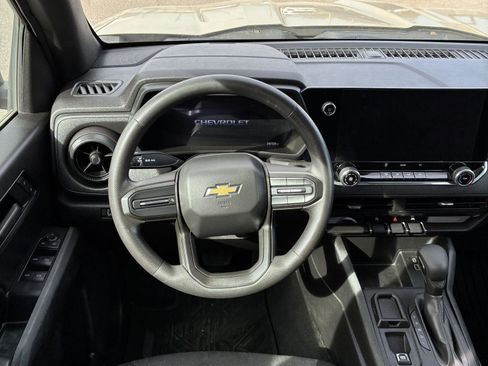 Used 2024 Chevrolet Colorado W/T image 8