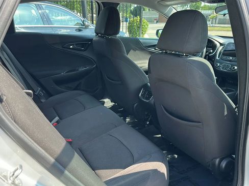 Used 2021 Chevrolet Malibu LT image 14