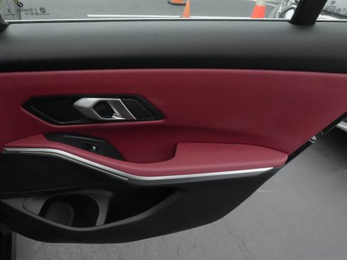 Used 2025 BMW 330i Sedan RWD image 29