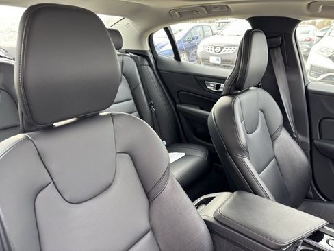 Used 2024 Volvo S60 B5 Core image 27