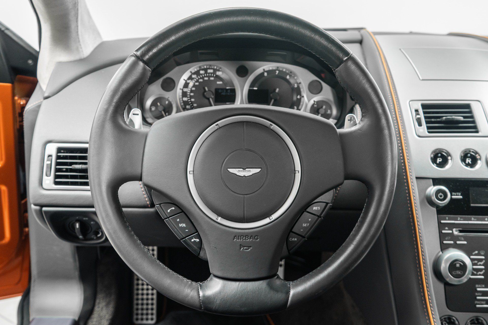 Used 2012 Aston Martin Virage Coupe RWD image 15