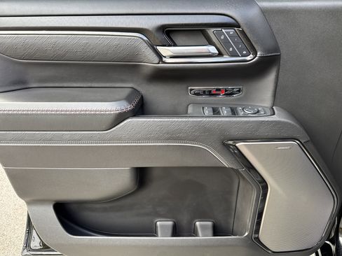 Used 2024 GMC Sierra 1500 AT4X image 14