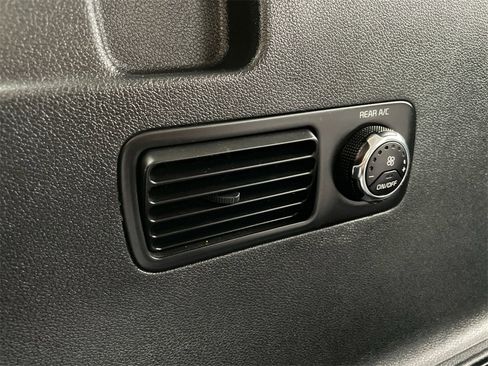 Used 2020 Kia Sorento EX image 40