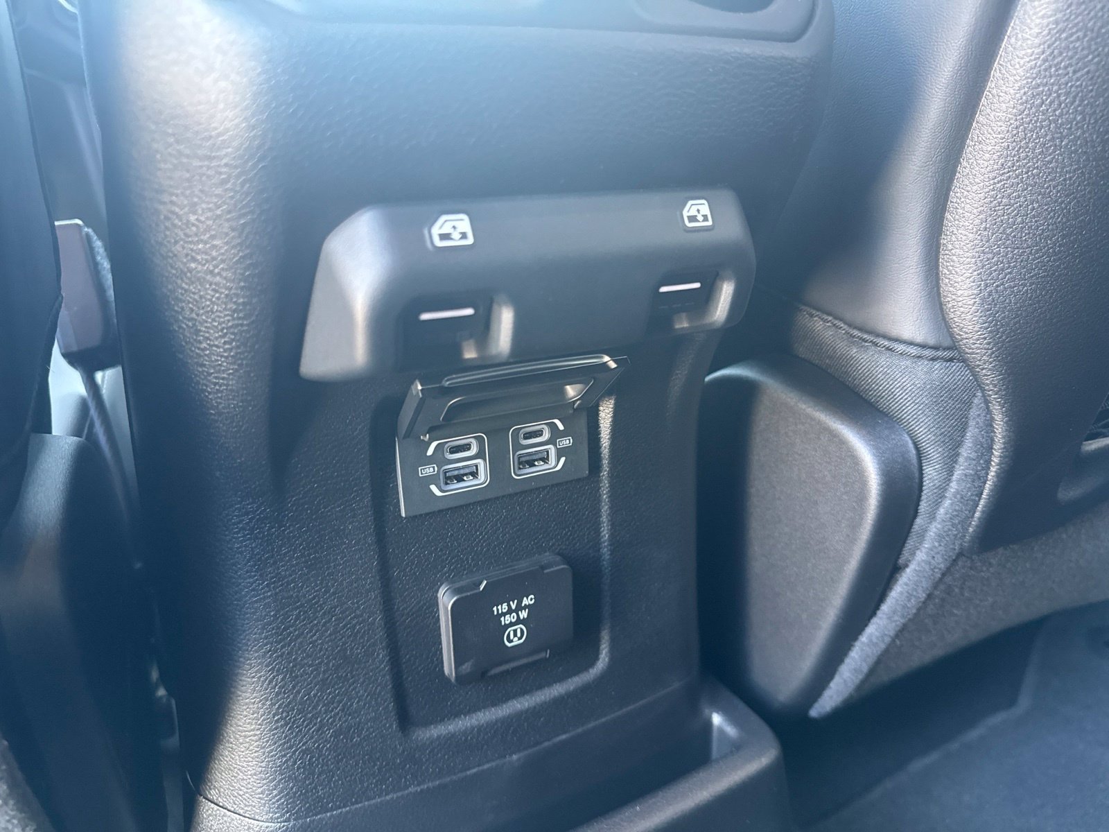 Used 2026 Jeep Wrangler Unlimited Rubicon AWD/4WD image 31