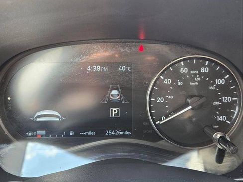 Used 2024 Nissan Kicks SR w/ Exterior Package FWD image 31