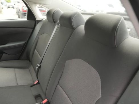Used 2024 Kia Forte LXS w/ LXS Technology Package FWD image 13
