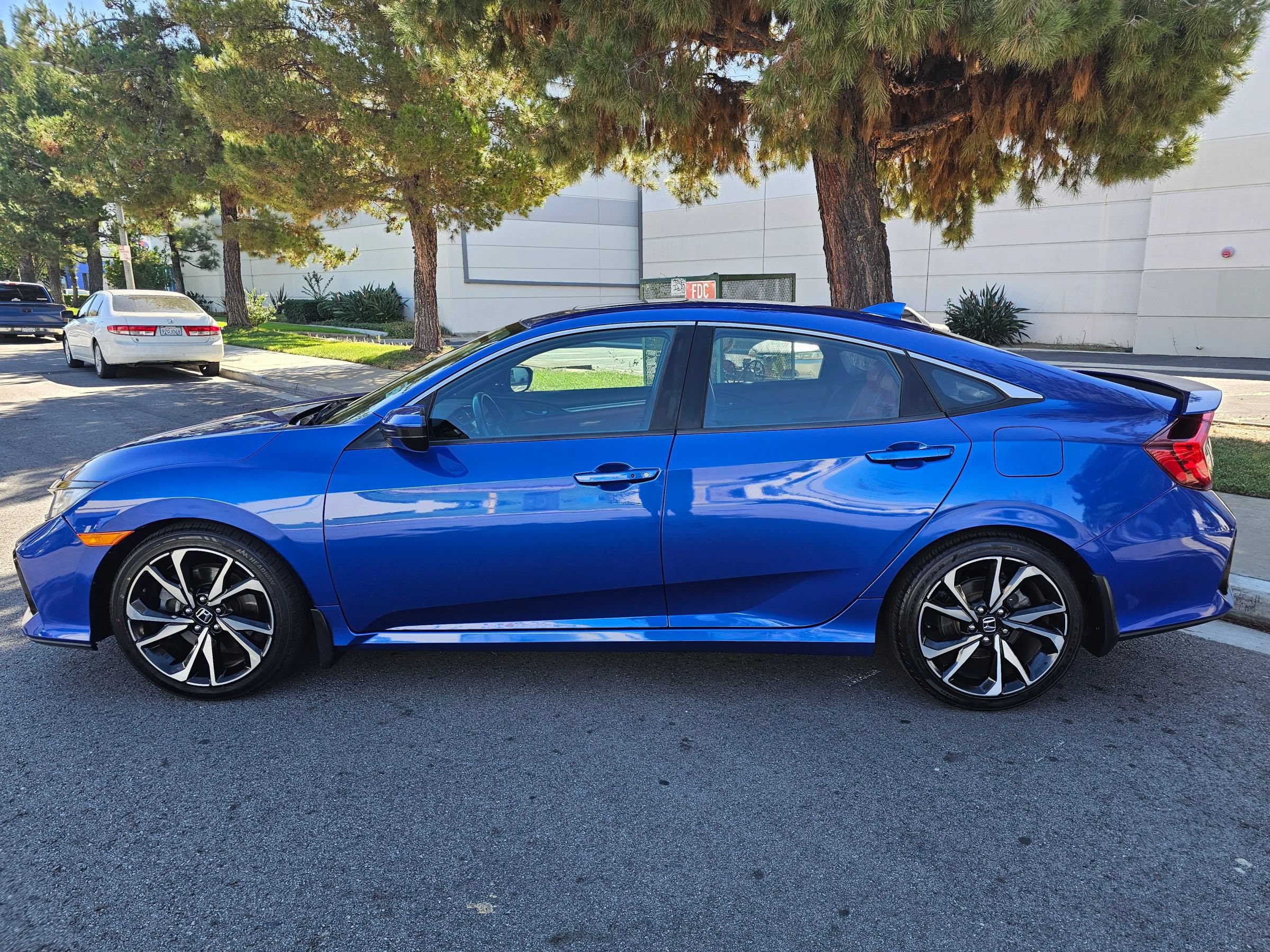 Used 2018 Honda Civic Si image 8