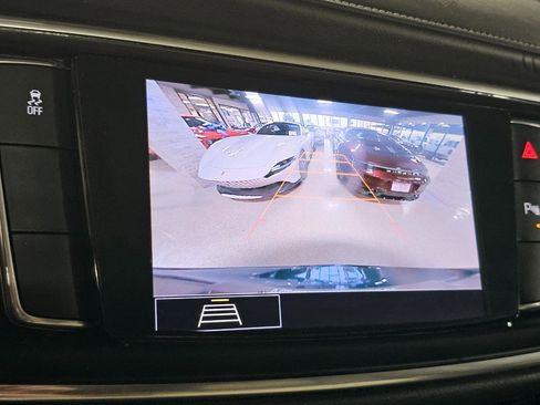 Used 2020 Buick Enclave Essence image 39