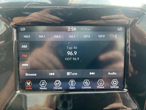 Used 2021 Jeep Compass Latitude w/ Sun and Sound Group AWD/4WD image 32