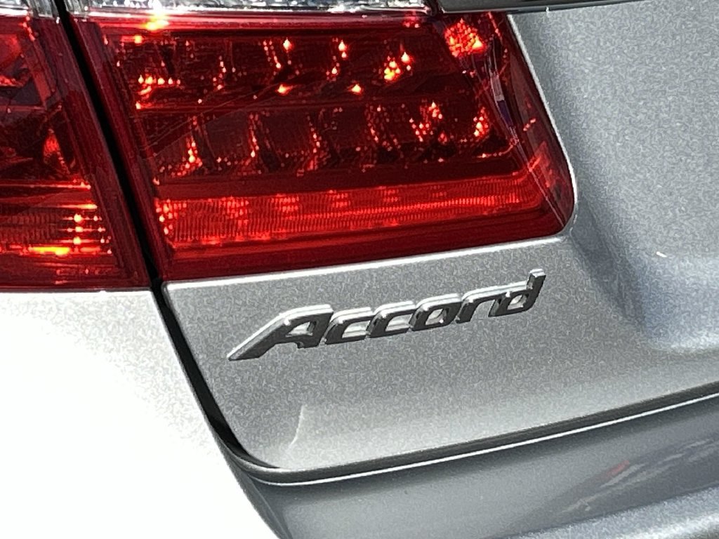 Used 2015 Honda Accord EX-L image 32