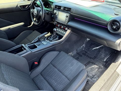 Certified 2024 Toyota GR86 RWD image 9