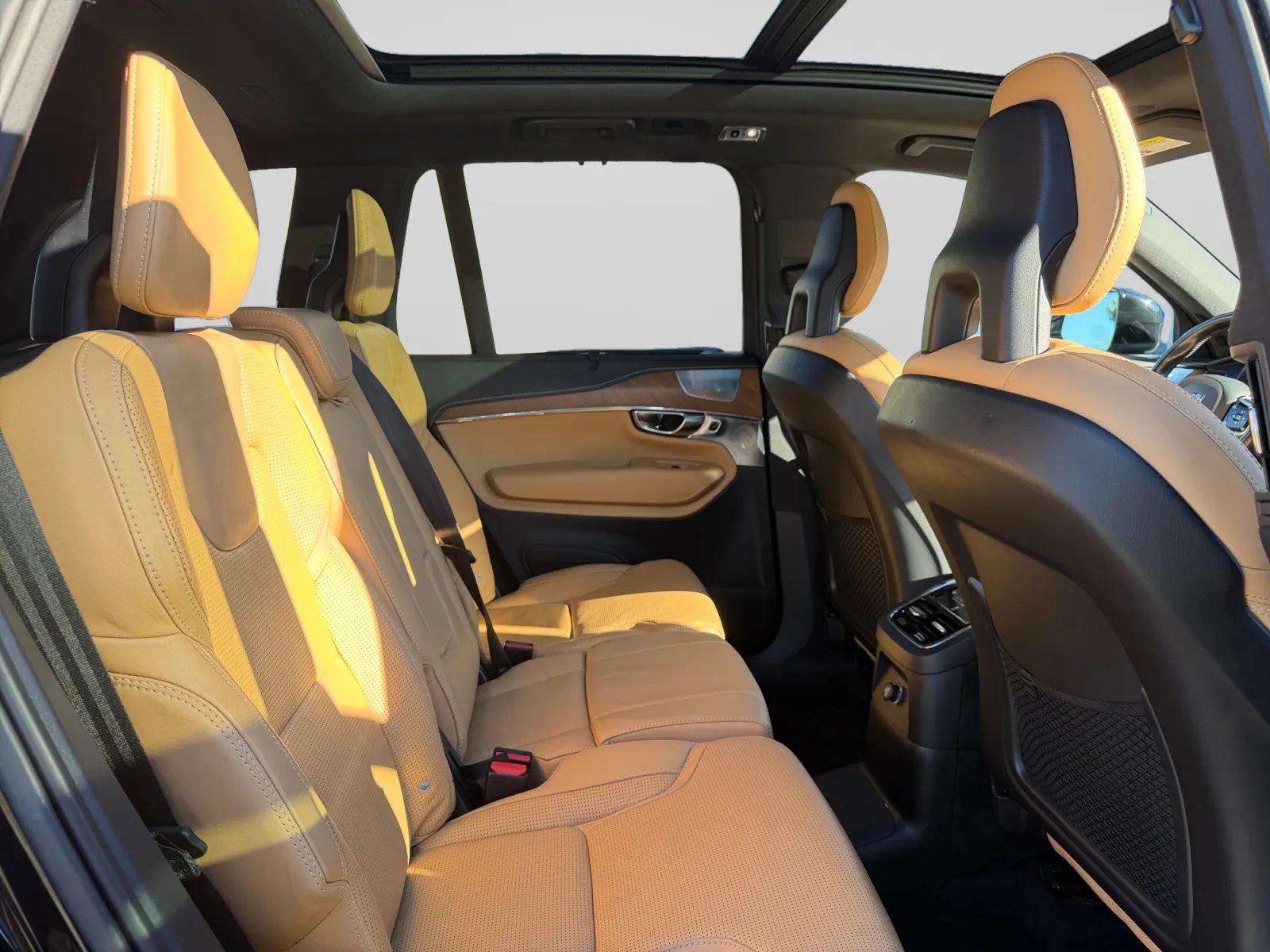 Used 2017 Volvo XC90 T8 Inscription w/ Vision Package AWD/4WD image 31