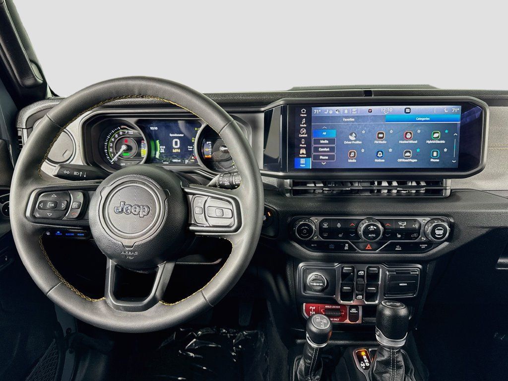 Used 2024 Jeep Wrangler Unlimited AWD/4WD image 16