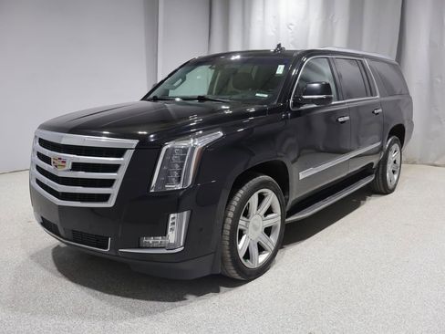 Used 2018 Cadillac Escalade ESV Premium Luxury AWD/4WD image 5