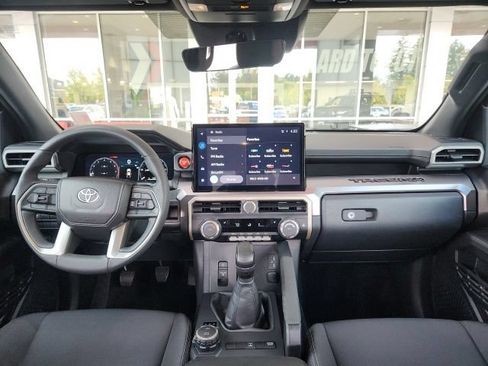 Certified 2025 Toyota Tacoma TRD Off-Road AWD/4WD image 21