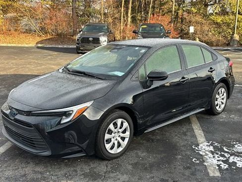 Used 2024 Toyota Corolla LE image 33