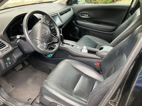 Used 2021 Honda HR-V EX-L image 9