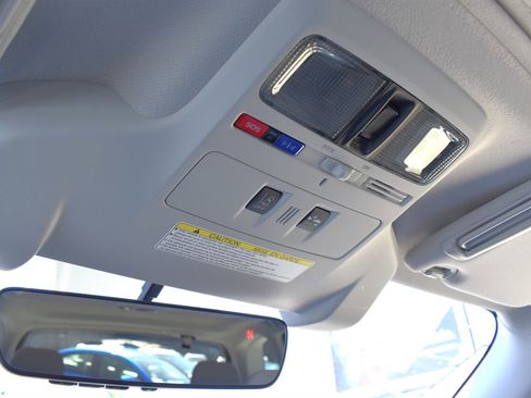 Used 2017 Subaru Forester 2.5i Premium image 19