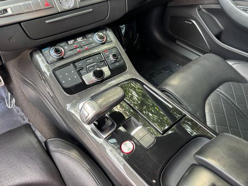 Used 2014 Audi S8 AWD/4WD image 46