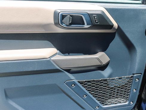 Used 2023 Ford Bronco Wildtrak image 21