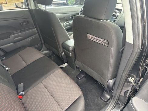 Used 2018 Mitsubishi Outlander Sport ES FWD image 15