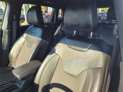 Used 2024 Jeep Compass Trailhawk image 12