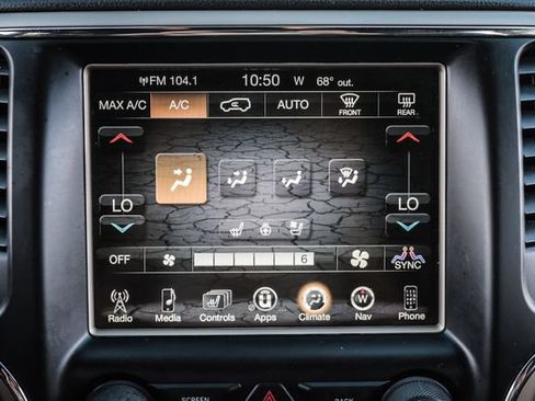 Used 2017 Jeep Grand Cherokee Overland AWD/4WD image 36