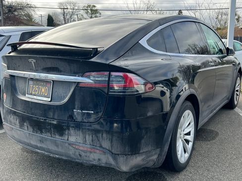Used 2019 Tesla Model X Long Range image 2