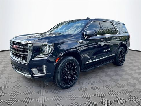 Used 2022 GMC Yukon SLT w/ SLT Premium Package image 4