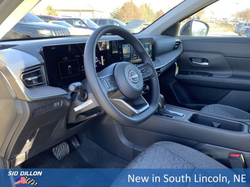 New 2026 Nissan Kicks SV w/ SV Premium Package image 6
