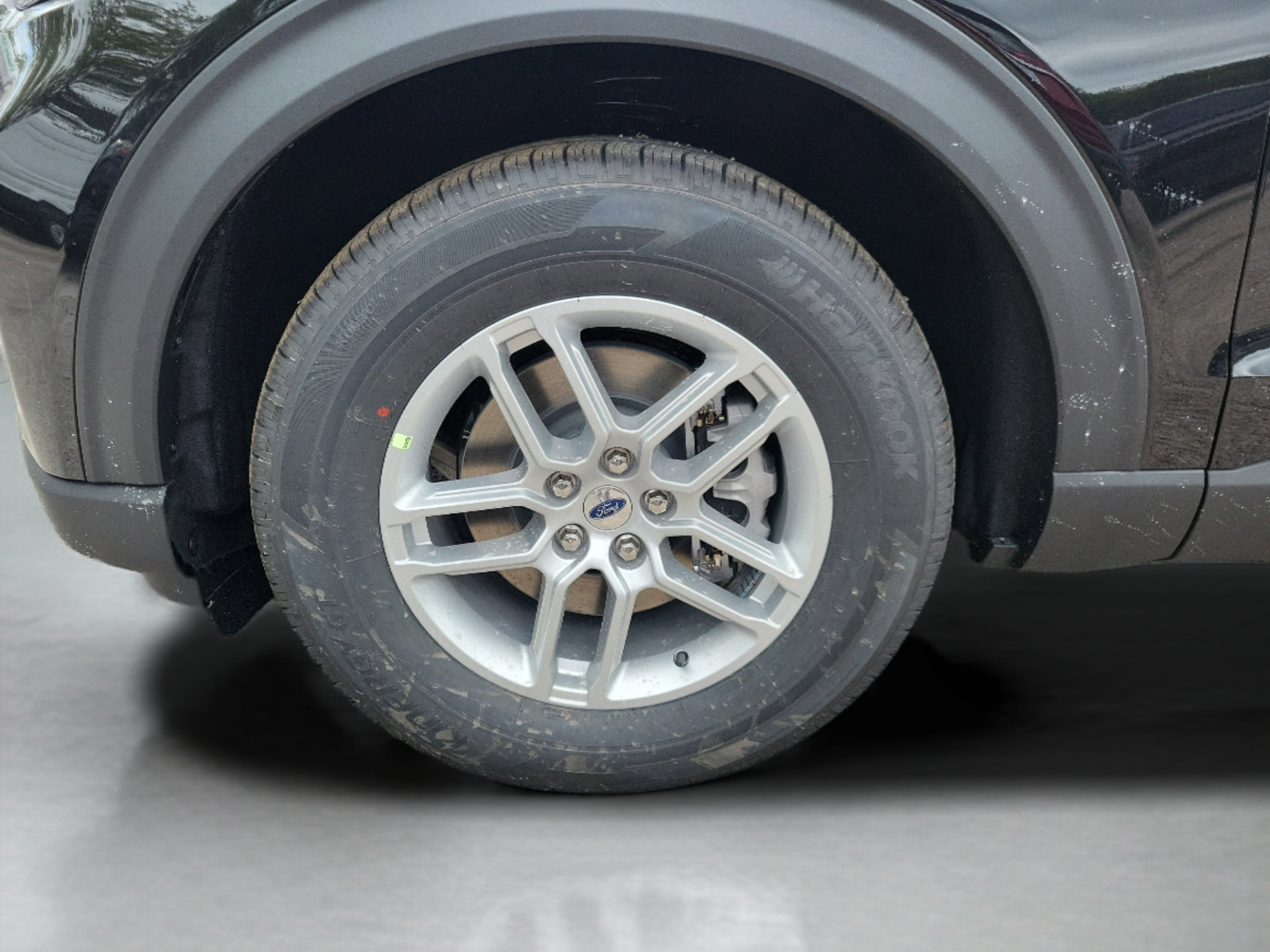 New 2026 Ford Explorer Active RWD image 30